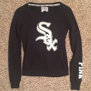 PINK White Sox Crew Neck